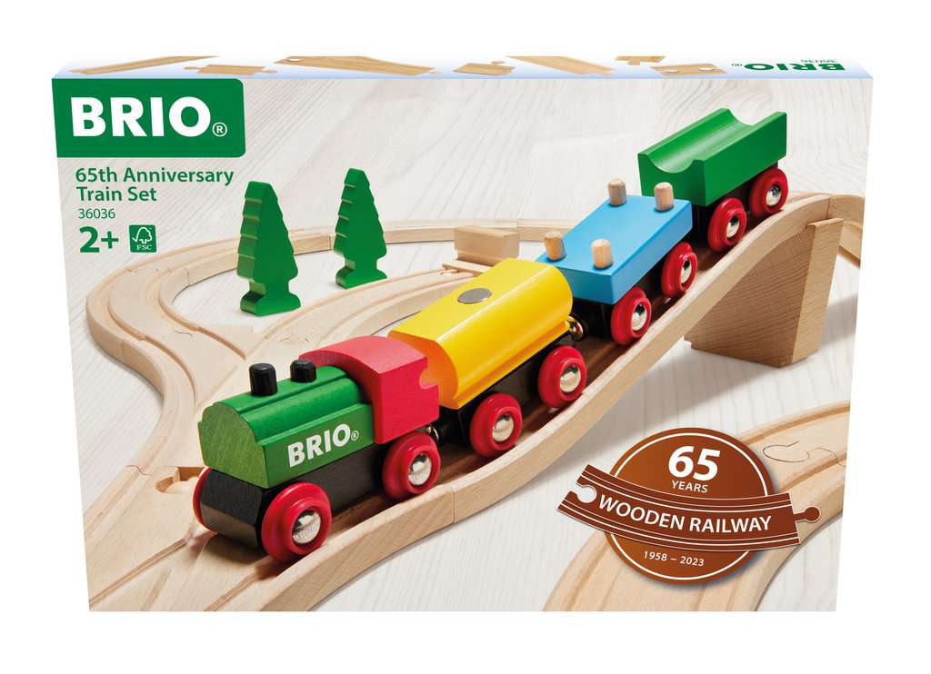 BRIO World Wooden Railway Train Set Railway Starter Set by Brio